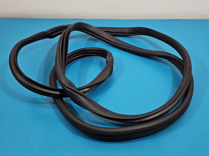 Uszczelka drzwi przód prawa Kia Ceed III 18-21