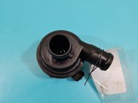 Pompka obiegu wody pompa Skoda Rapid 1.6 tdi (CAYB) 6R0965561A