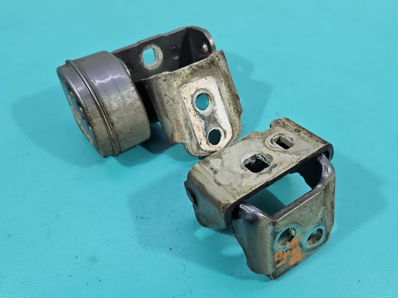 Zawias drzwi przód lewy Peugeot 207