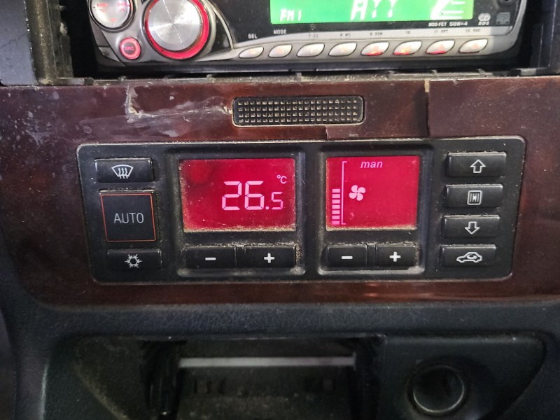 Konsola panel nawiewu Audi A4 B5 8L0820043D