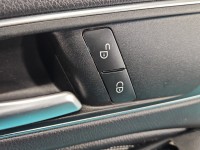 Tapicerka drzwi przód lewa boczek MERCEDES W176