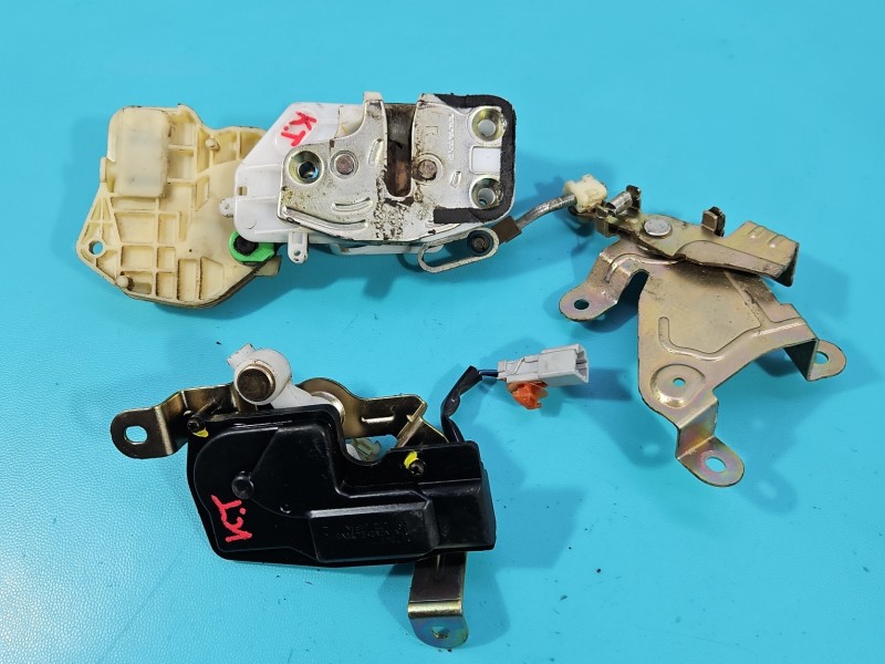 Zamek klapy tył Honda CR-V II HB komplet 3+2pin. 2pin