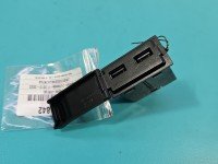 Gniazdo USB Mitsubishi Outlander III 12- 8638A387