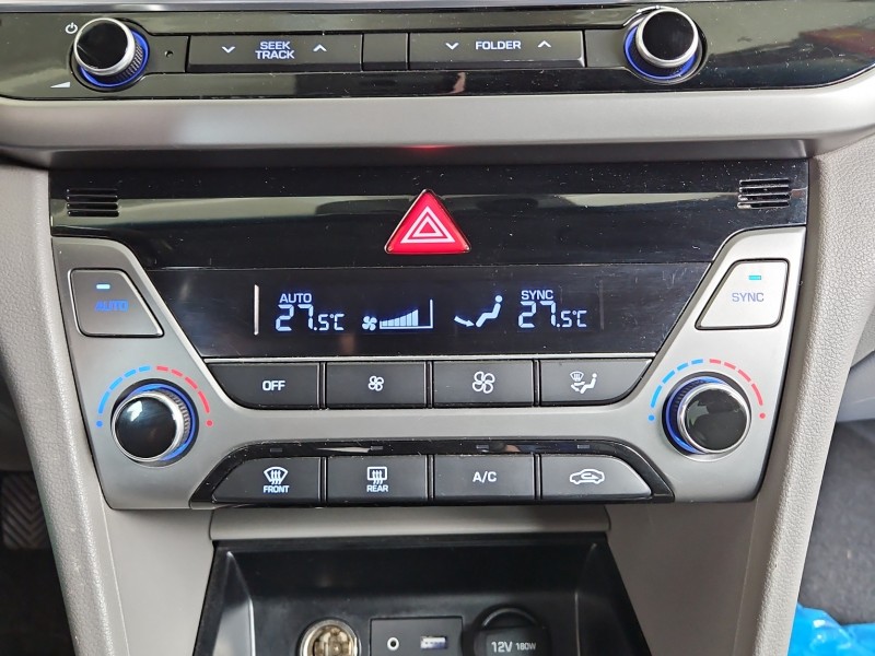 Konsola panel nawiewu Hyundai Elantra VI 15-20 97250-F2300RET, 97250-F2XXX