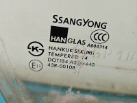 Szyba drzwi przód prawa Ssangyong Rexton I HB