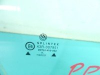 Szyba drzwi przód prawa Vw Golf IV HB