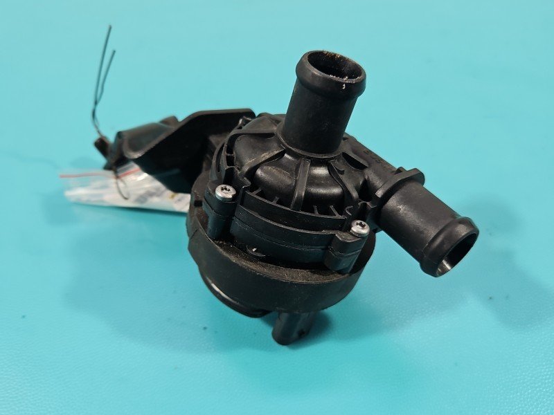 Pompka obiegu wody pompa Skoda Kodiaq I 2.0 TSI 0392023421, 2Q0965567B Pompka obiegu wody pompa Skoda Kodiaq I 2.0 TSI 0392023421, 2Q0965567B