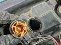 Lampa tył prawa Producent części: FORD, 06-08 lift 5d 5-drzwi Z LISTWĄ ŻARÓWKOWĄ Ford Fiesta Mk6 HB EUROPA