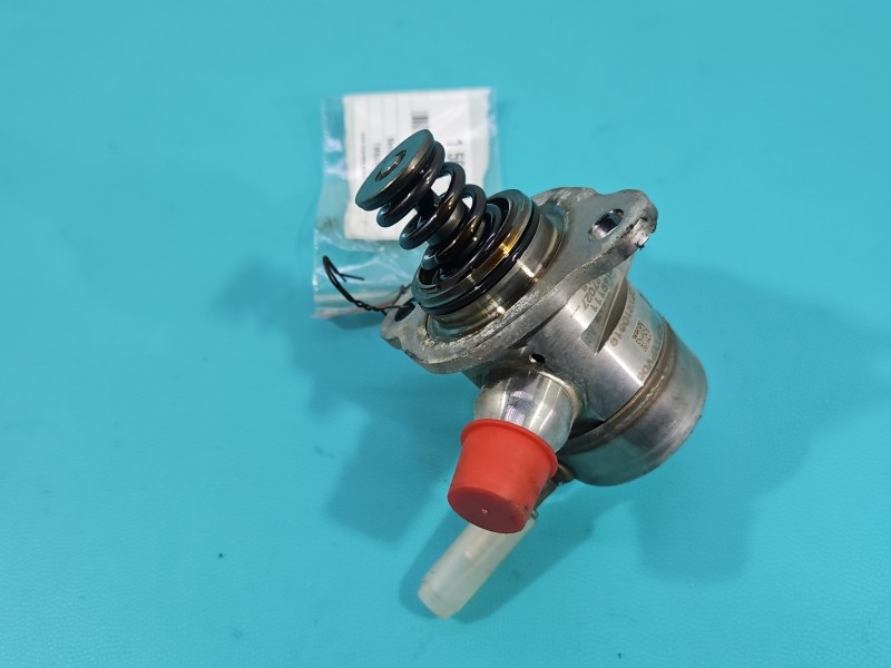 pompka Pompa paliwa Benzyna, Europejska, WYSOKIEGO CIŚNIENIA Skoda Octavia III 1.5 TSI 05E127027