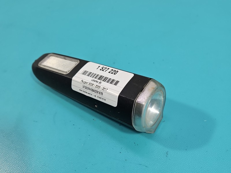 Latarka Peugeot 5008 2.0 HDI