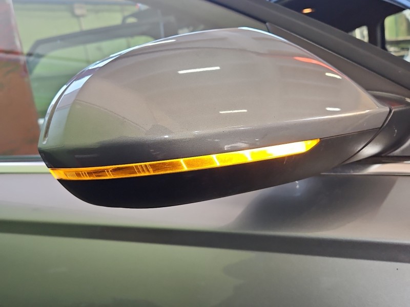 Lusterko prawe AUDI A6 C7 LY7G europa