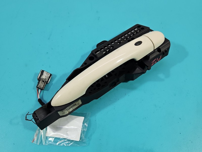 Klamka przód prawa zewnętrzna Renault Captur I 806068462R 0vd16