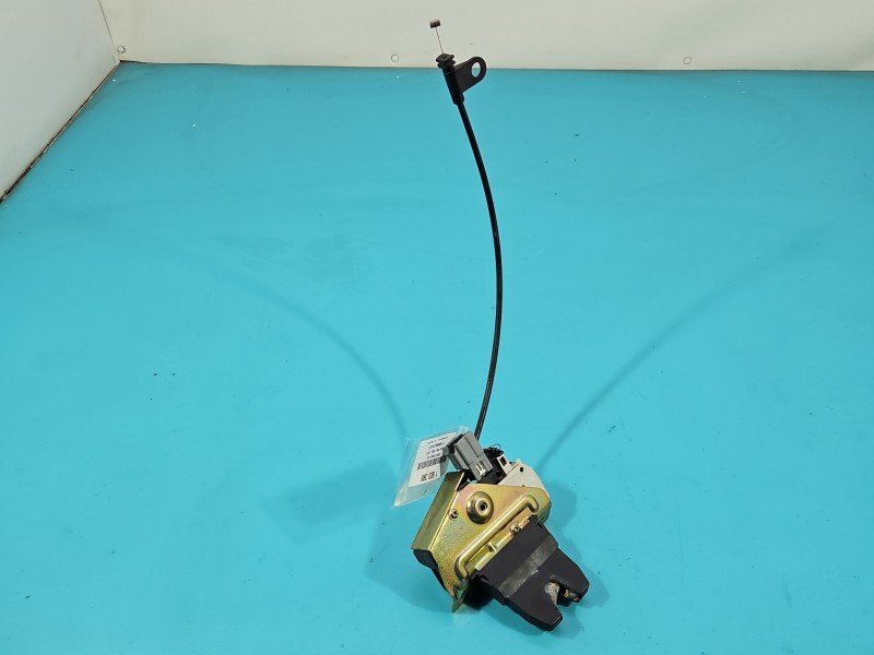 Zamek klapy tył 8652398 Volvo S60 I sedan Producent części: Volvo, 3pin