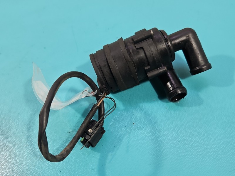 Pompka obiegu wody pompa Vw Touran I 2.0 TDI (AZV)