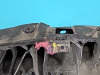 Pas przedni Opel Corsa D