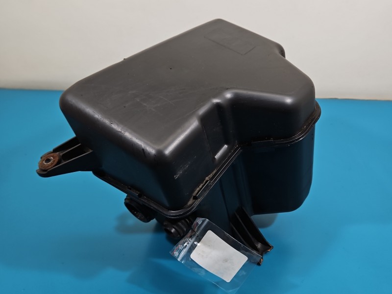 RURA OBUDOWA Rezonator Kia Carens III 06-13 2.0 16V