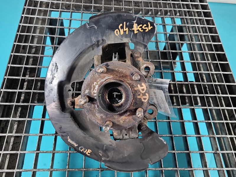 Zwrotnica prawa piasta przód 2.0d Volvo V50 S40 II