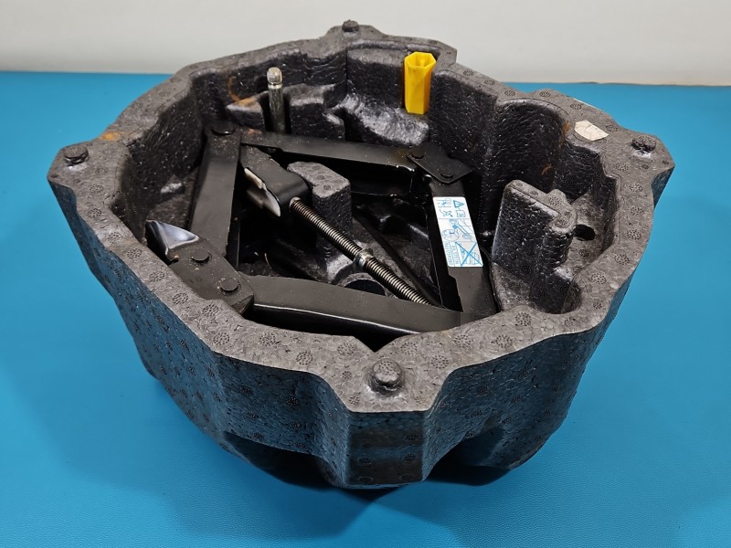 lewarek Podnośnik samochodowy trapezowy Peugeot 407