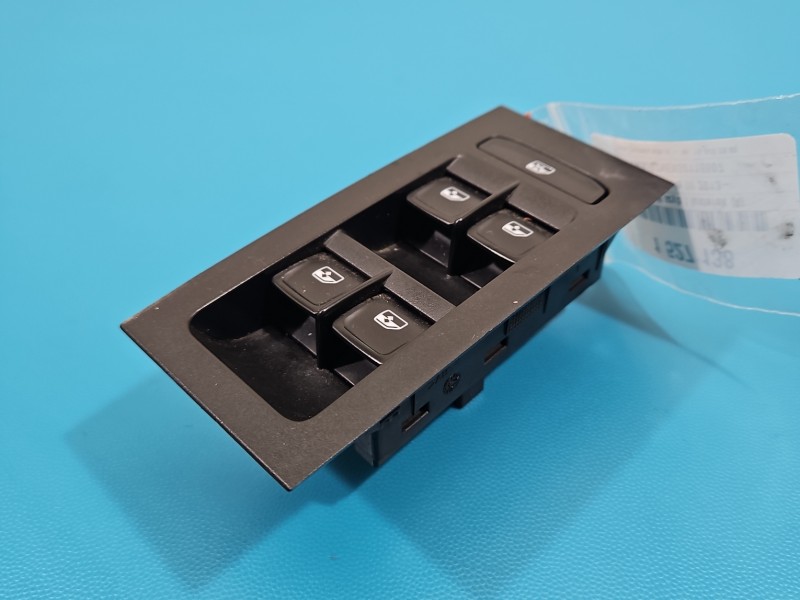 Przełącznik szyb Skoda Octavia III 5E0867171D Europejska, 4x szyba EU