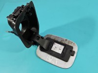 Klapka wlewu paliwa Skoda Scala 2019- Kolor: szary, Europejska, Kod lakieru: LA7W, Ubytki lakieru / szary LA7W