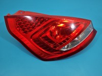 Lampa tył lewa Ford Fiesta Mk7 HB Producent części: FORD, uszkodzenie widoczne na zdjęciach EUROPA