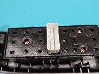 Przełącznik szyb Kia Carens II Producent części: KIA EU