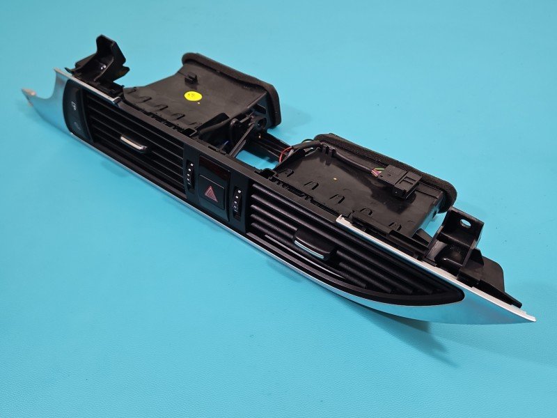 Kratka nawiewu środkowa AUDI A6 C7 4G1820951 EUROPA