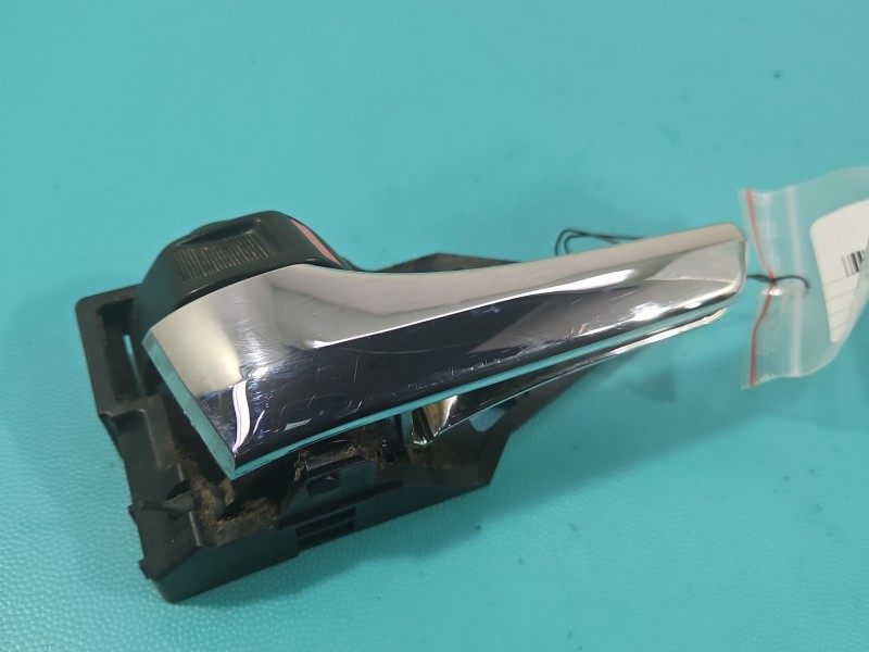 Klamka wewnętrzna przód lewa Toyota Rav4 IV