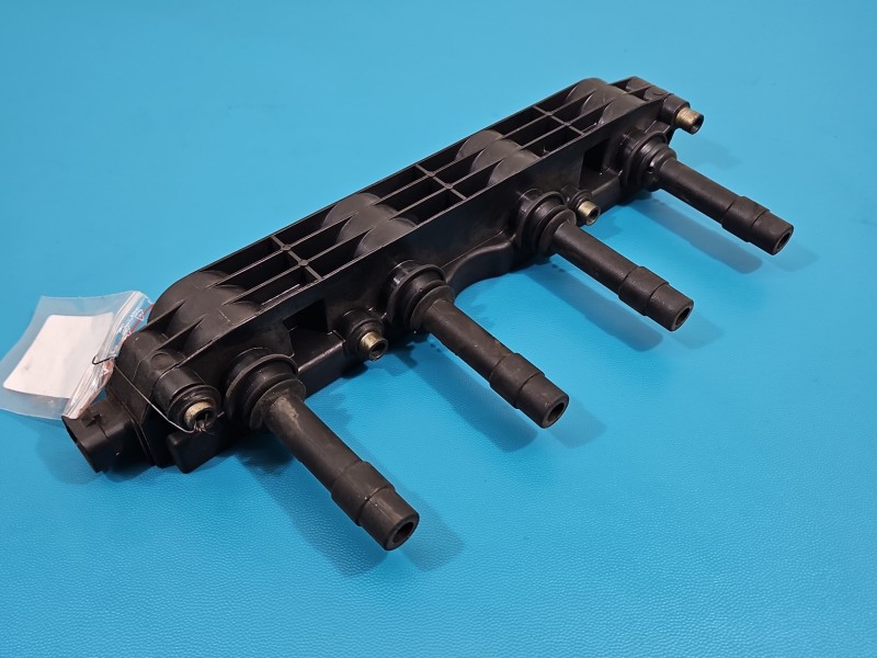 Cewka zapłonowa Opel Meriva A 1.6 16V Producent części: OPEL, 3+3PIN