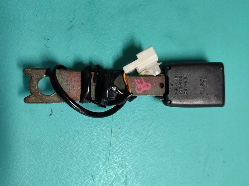 Pas bezpieczeństwa przód prawy pasażera Toyota Rav4 II 00-