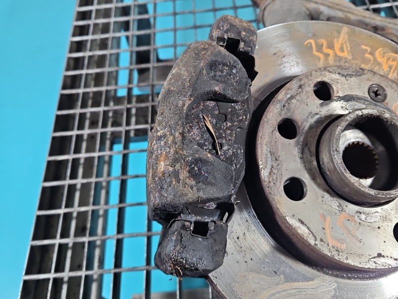 Zacisk przód lewy Daewoo Lanos 1.5 8V wiel