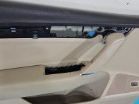 Tapicerka drzwi przód lewa boczek Vw Passat B7