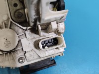 Zamek przód lewy 68164357AA Jeep Cherokee KL EUROPA Producent części: JEEP, 4 piny. Brak oslony