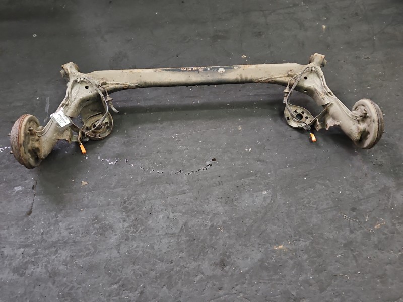 Tylna belka oś tył Honda Jazz II 1.3 wiel