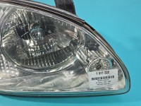 Reflektor prawy lampa przód Kia Carens II EUROPA