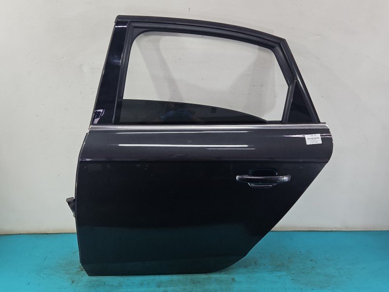 Drzwi tył lewe AUDI A4 B8 sedan 4d czarny lz7l Drzwi tył lewe AUDI A4 B8 sedan 4d czarny lz7l