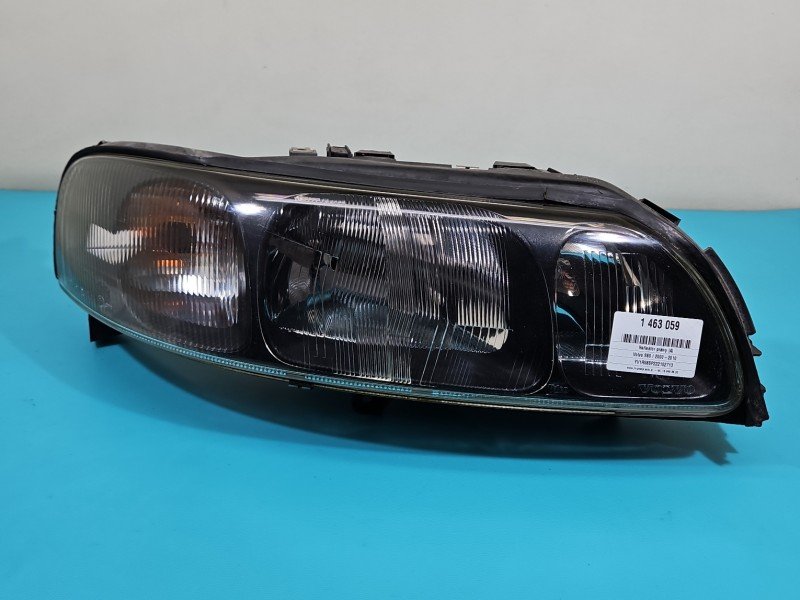 Reflektor prawy lampa przód Volvo S60 I EUROPA Reflektor prawy lampa przód Volvo S60 I EUROPA
