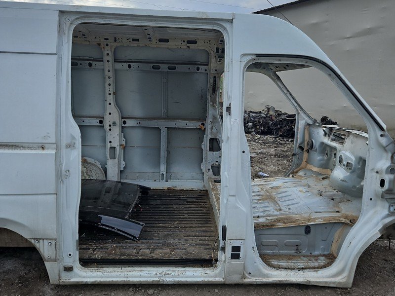 Próg prawy SŁUPEK ŚRODKOWY B Renault Master III 10-19 HB 5d biały Próg prawy SŁUPEK ŚRODKOWY B Renault Master III 10-19 HB 5d biały