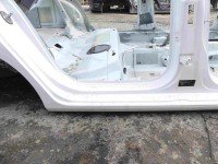 Próg prawy SŁUPEK ŚRODKOWY B Skoda Rapid kombi 5d biały LF9E-9P9P