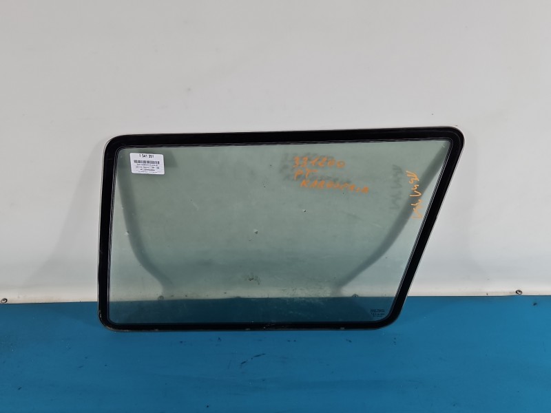 Szyba karoseryjna tył prawa Land rover Discovery I HB