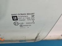 Szyba drzwi przód lewa Opel Corsa E HB