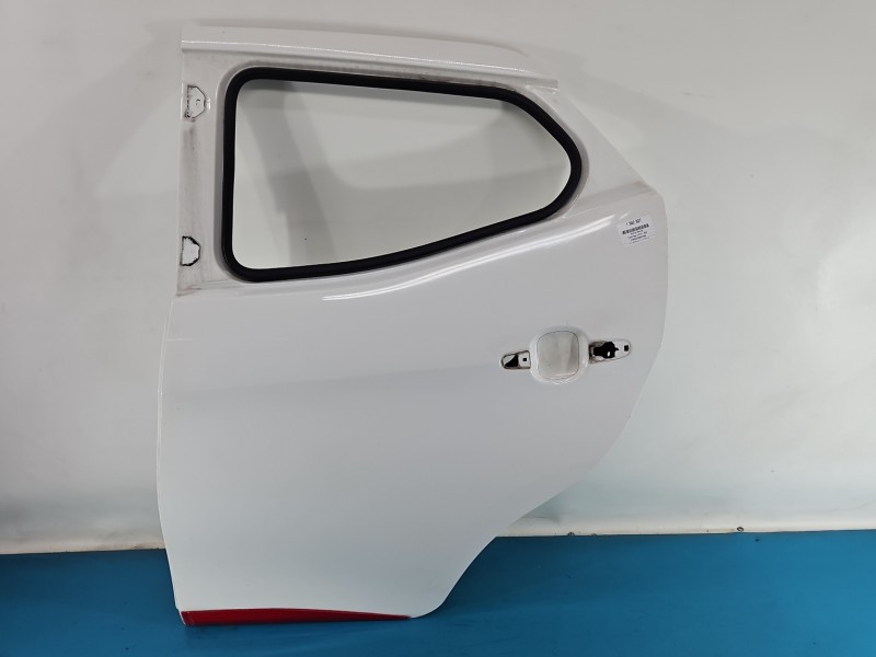 Drzwi tył lewe Toyota Aygo II 14-22 HB 5d biały 068