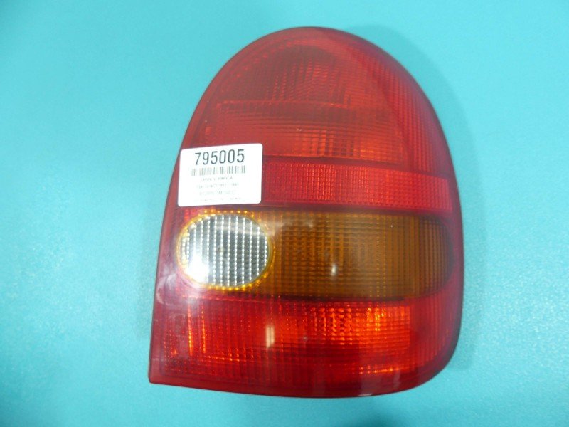 Lampa tył prawa Opel Corsa B HB