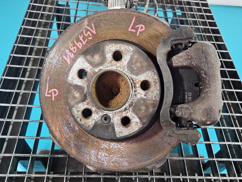 Zwrotnica lewa piasta przód 0.0 elektryczny Bmw i3