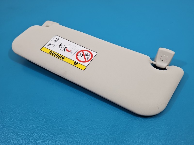 Przesłonka prawa Jaguar XE X760 DASZEK osłona przeciwsłoneczna