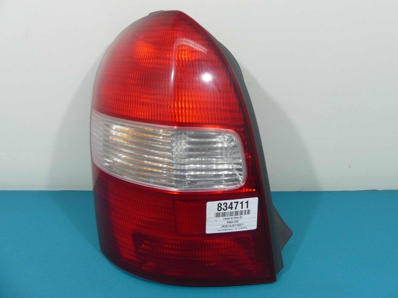 Lampa tył lewa Mazda 323f HB