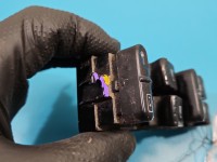 Przełącznik szyb Vw Passat B5 1J4959857B Volkswagen, Uszkodzone mocowanie EU