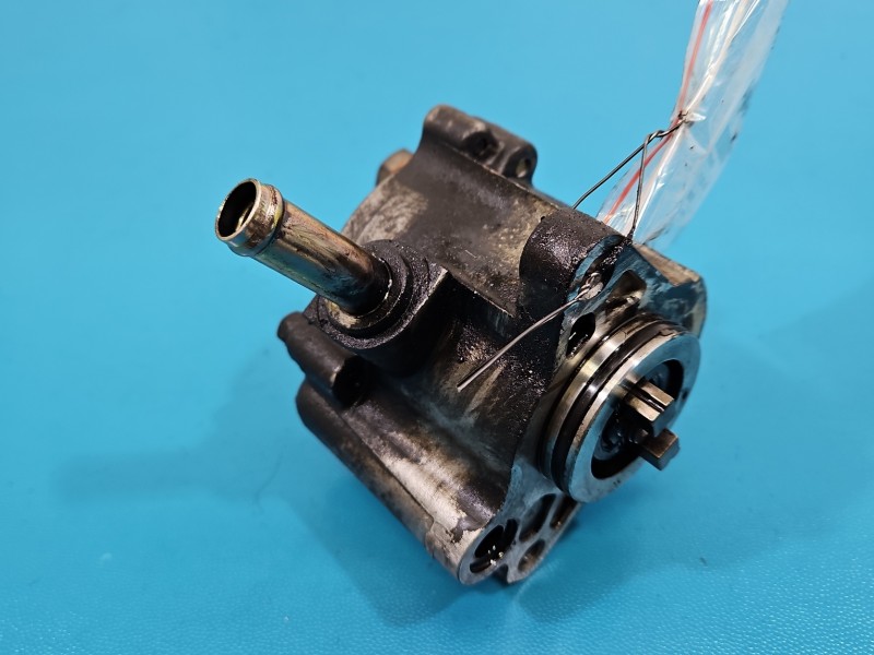 Pompa vacum Toyota Avensis II T25 2.0 D4D 081000-2740