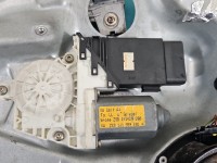 Podnośnik przód lewy Vw Golf IV 1J1959801A 5d HB