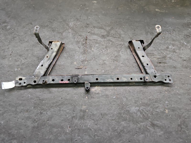 WÓZEK KOŁYSKA TRAWERS Sanki Belka silnika Renault Clio III 1,2.0 TCe